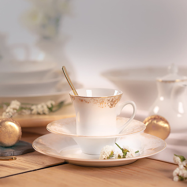 سرویس غذاخوری 108 پارچه چینی زرین ایران سری شهرزاد مدل کلودیا درجه یک
